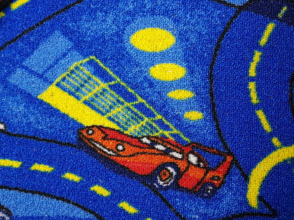 שטיח מקיר לקיר דגם רכב כחול